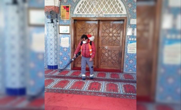 Ayvacık’ta Covid-19’a karşı dezenfekte çalışmaları