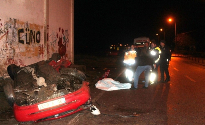 Ayvalık’ta aşırı sürat ölüm getirdi: 1 ölü, 1 ağır yaralı