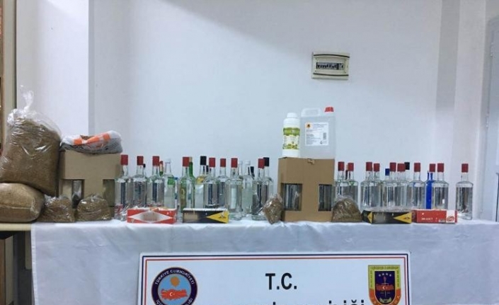 Ayvalık’ta sahte içki ve kaçak tütün operasyonu