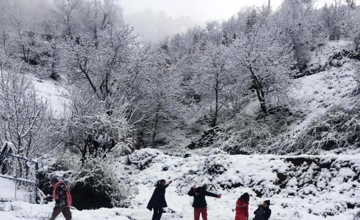 Bozdağ Kayak Merkezinde kar kalınlığı yarım metreyi aştı