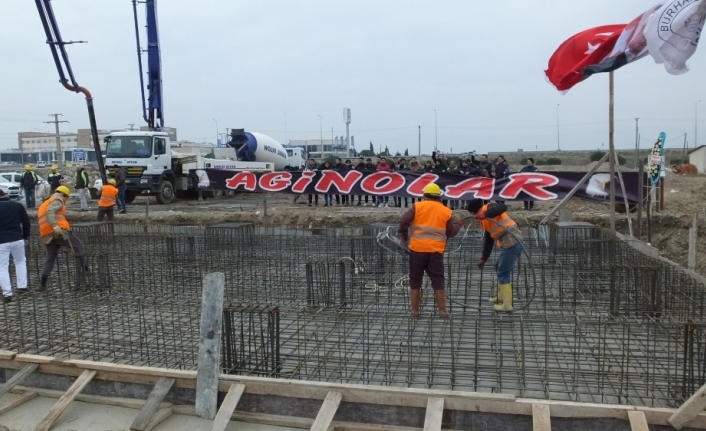 Burhaniye’de Şehir Stadyumunun temeli atıldı