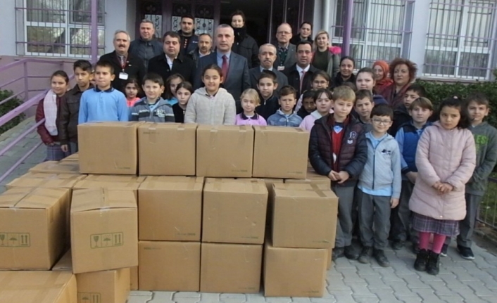 Burhaniyeli öğrenciler Mardinli arkadaşları için seferber oldu