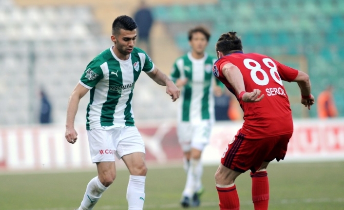 Bursaspor Emre Taşdemir ile yollarını ayırdı