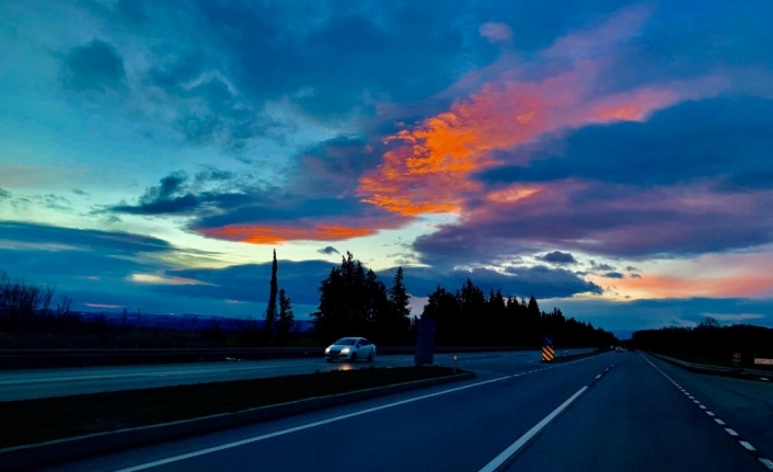 Bursa’yı kara bulutlar sardı