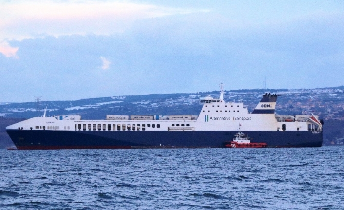 Çanakkale Boğazı’ndaki gemi yangını