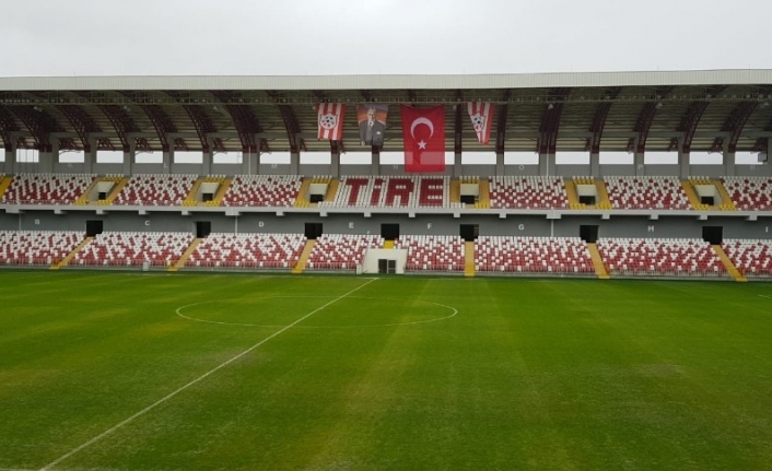 İngiltere-Moldova U16 Milli maçına yağmur engeli