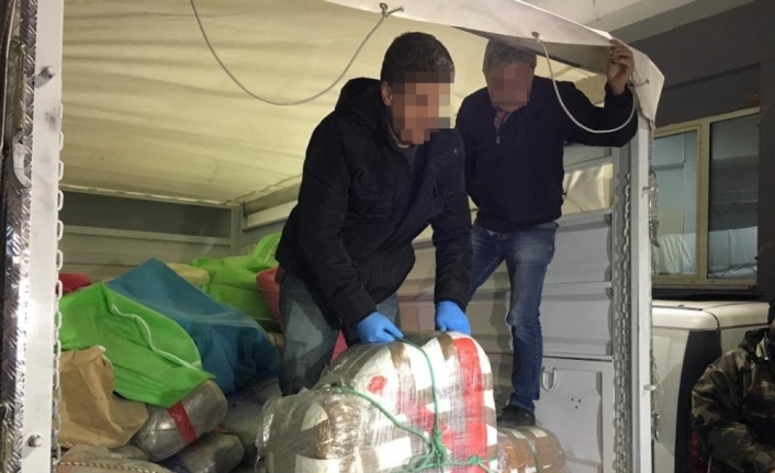 İzmir’de 200 kilogram daha skunt ele geçirildi