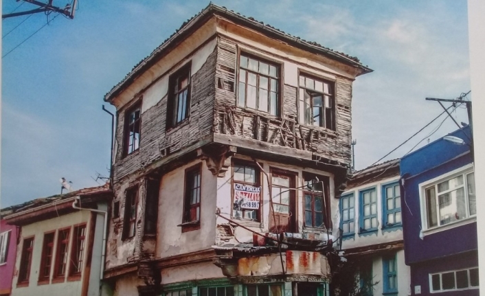 Mudanya’nın tarihî evleri fotoğraf karelerinde