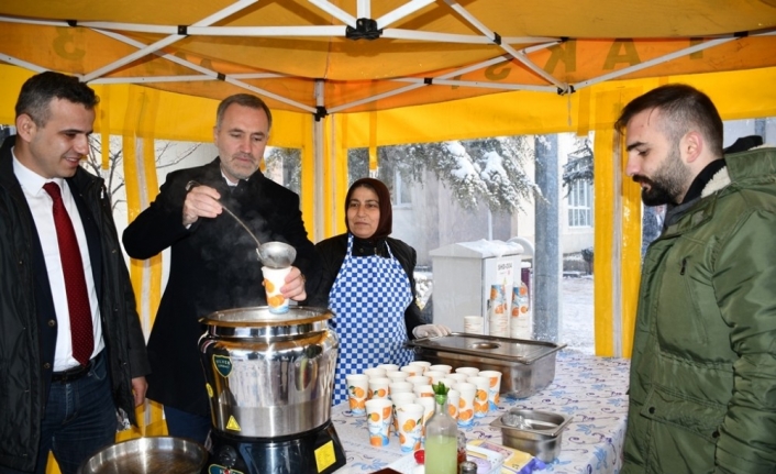 Öğrencilerin içini ısıtan ikram