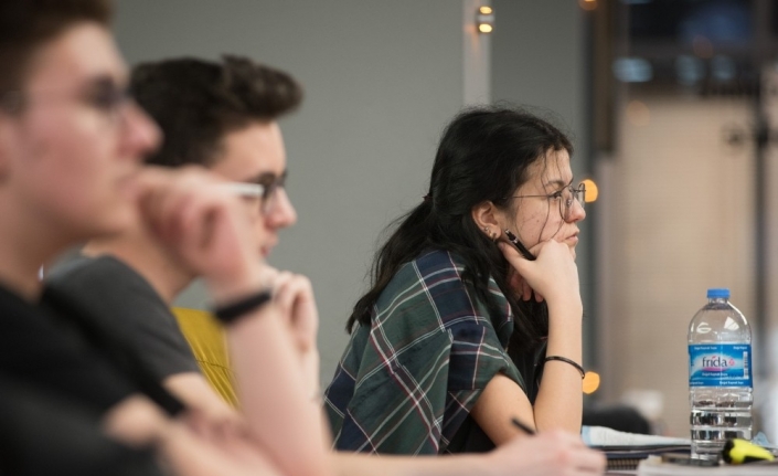 "Sınav stresi tecrübe ile ortadan kalkar"