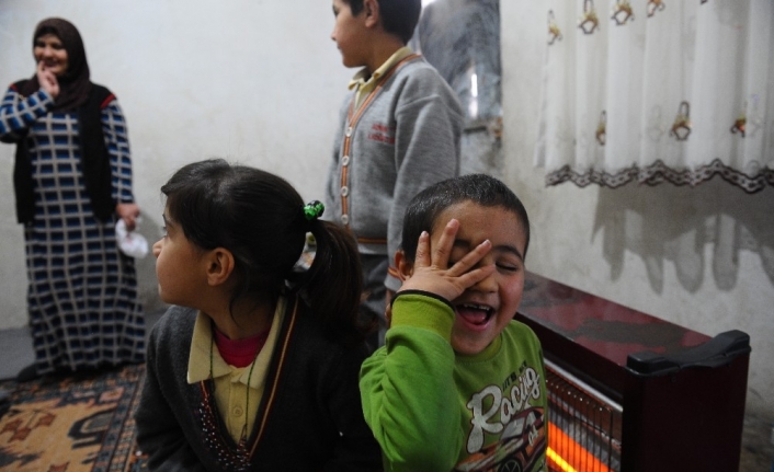 Sobası ve oturacak koltuğu bile olmayan tek gözlü odada 7 kişilik ailenin dramı