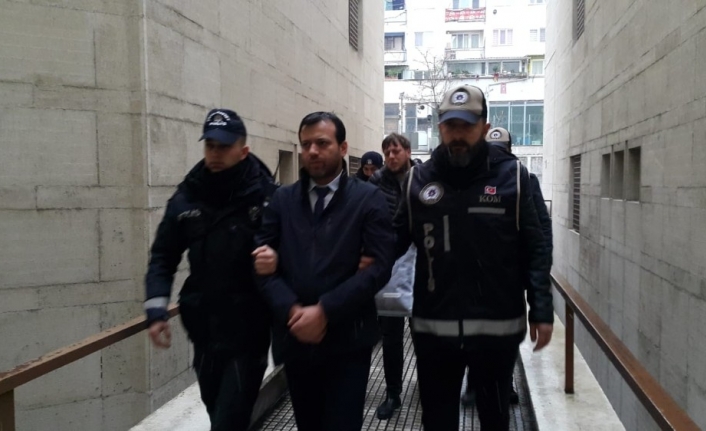 Tefecilik iddiasıyla gözaltına alınan avukat ve 9 zanlı adliyeye sevk edildi