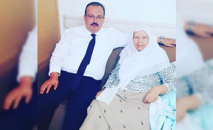 Vali Canbolat’dan annesine duygusal veda