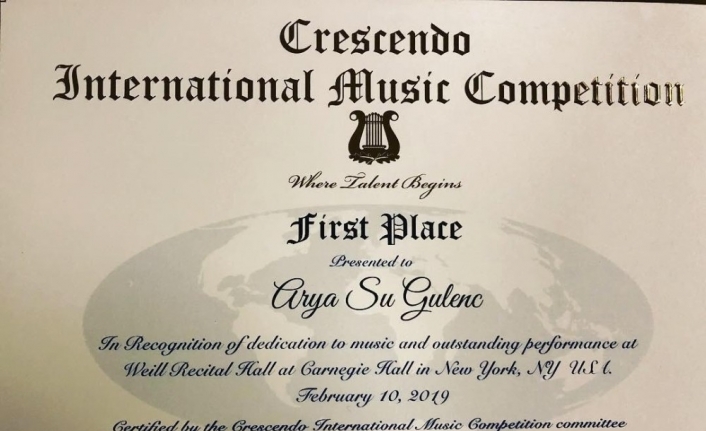 9 yaşındaki müzik dehası Arya Su büyük ödülünü Newyork’ta aldı