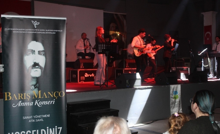 Ayvalık’ta Barış Manço sevgisi salonlara sığmadı