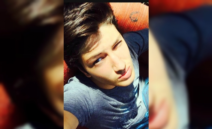 Baba tartıştığı oğlunu göğsünden bıçaklayarak öldürdü