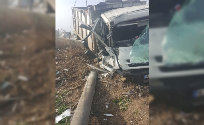 Bandırma’da kamyon kazası : 1 yaralı