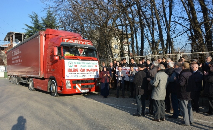 Bursalı öğrencilerden İdlib’e bir TIR dolusu yardım