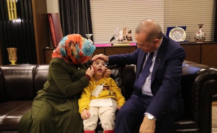 Cumhurbaşkanı Erdoğan, Elanur’a robot sözü verdi
