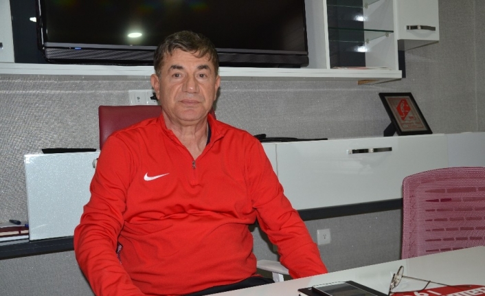 Giray Bulak: "Bütün arzumuz Ümraniyespor maçını kazanmak"