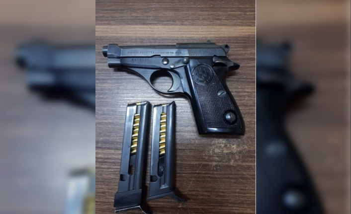 İnegöl’de tabanca ele geçirildi