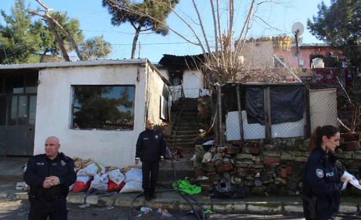 İzmir’de kahreden yangın: Anne ve bebeği öldü, iki çocuk yaralı