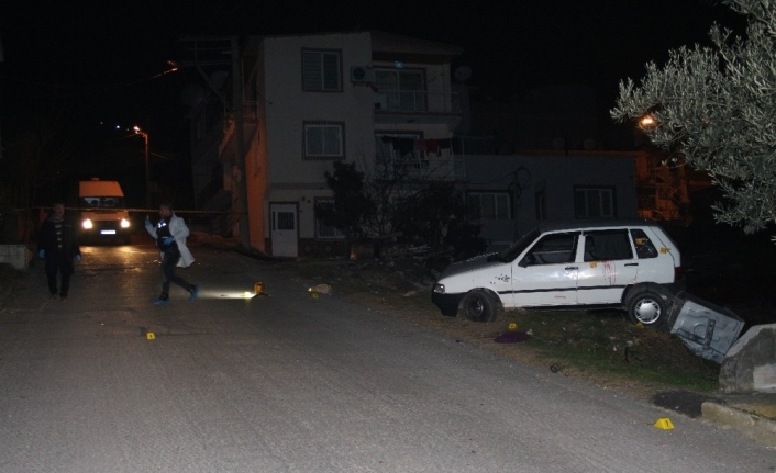 İzmir’de seyir halindeki araca pompalı tüfekle ateş açıldı: 1 ağır yaralı