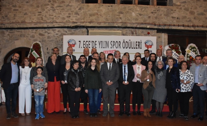 TSYD Ege yılın spor ödülleri verildi