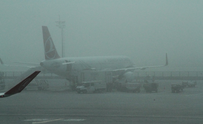 Yoğun sis nedeniyle uçaklar Yenişehir’e mecburî iniş yapmaya devam ediyor