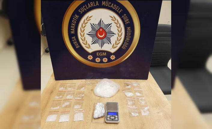 Zehir tacirinin evinden 36 bin lira çıktı