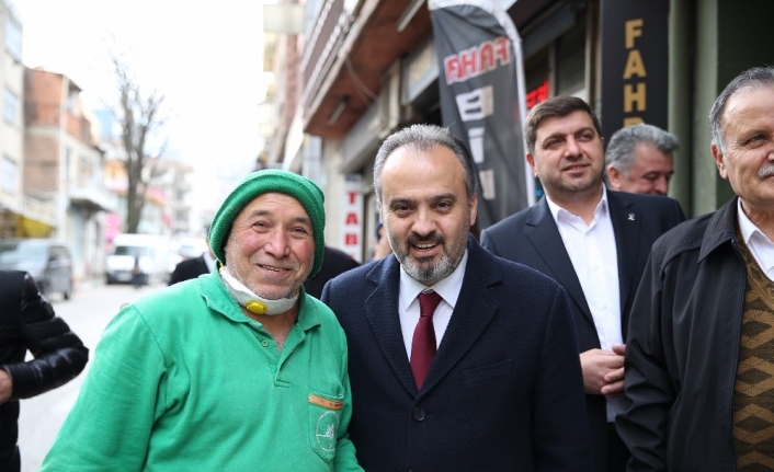 Aktaş hem anlattı, hem çekiç salladı
