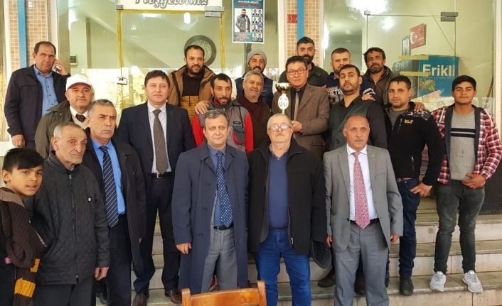 Alper’den şampiyona tebrik