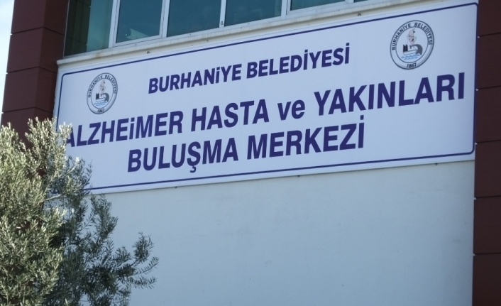 Alzheimer Hasta ve Yakınları Buluşma Merkezi açıldı