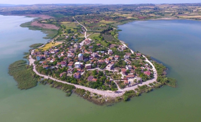 Avrupa Leylek Köyü Eskikarağaç turist akınına uğruyor