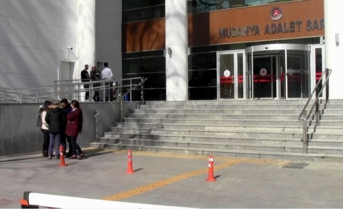 Bağ evinde kanlı gece: Arkadaşının boğazını kesti