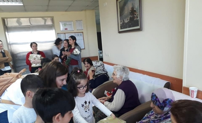 Buca Kadın Doğum ve Çocuk Hastalıkları Hastanesinden huzurevine ziyaret