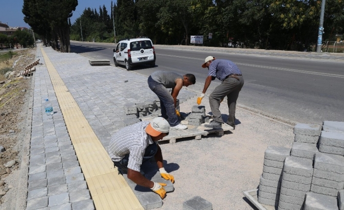 Burhaniye engelleri aşıyor