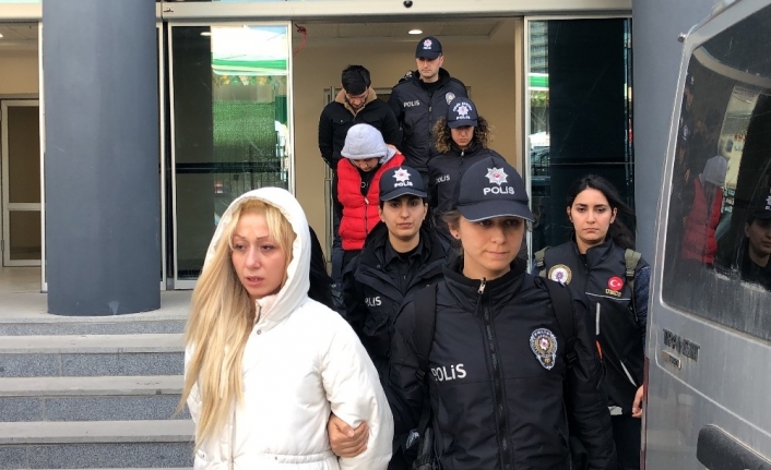 Bursa’da 3’ü kadın 8 satıcı adliyeye sevk edildi
