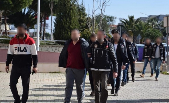 Çeşme’de uyuşturucu satıcılarına darbe