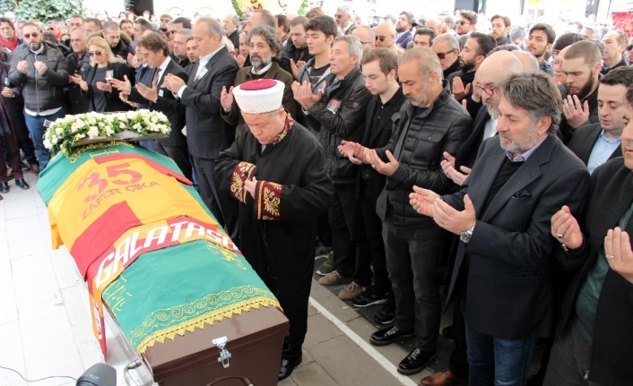 Demet Akbağ’ın eşi Zafer Çika, gözyaşları ile uğurlandı