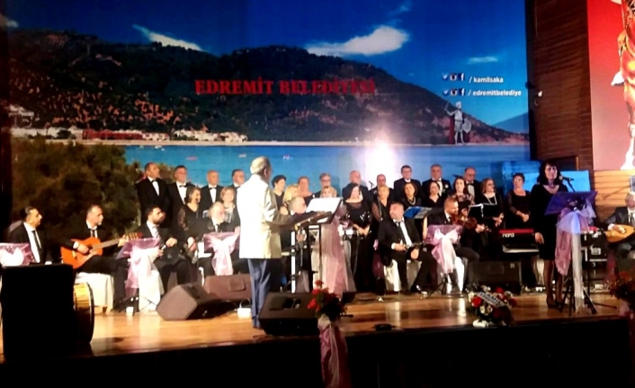 Edremit’te ‘Şarkı-Türkü Popüler Müzik’ konseri