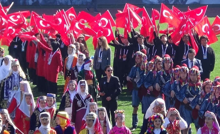 Erdoğan Çanakkale’den dünyaya seslendi: "Biz bin yıldır buradayız, inşallah kıyamete kadar da burada olacağız. İstanbul’u Konstantinopolis yapamayacaksınız"