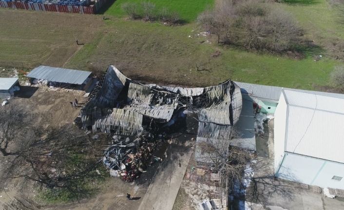 Fabrikadaki yangın dehşeti gün ağarınca ortaya çıktı
