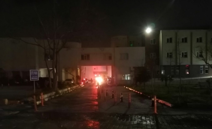Hastanede çıkan yangın vatandaşları korkuttu