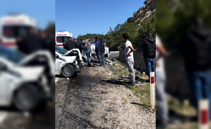 İzmir’de feci kaza: 2 ölü, 6 yaralı