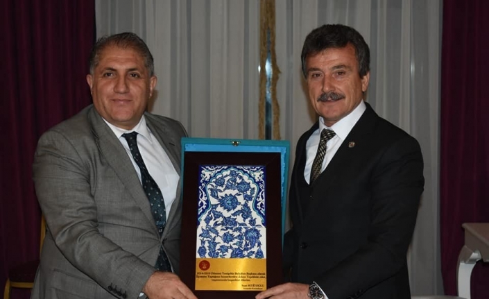 Kaymakam Seyitoğlu’ndan Başkan Çelik’e vedâ yemeği