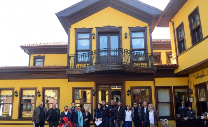 Osmangazi’de tiyatro zamanı