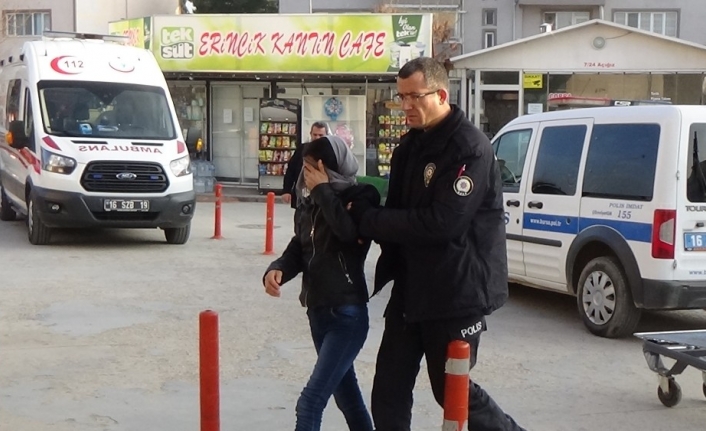 Hırsızlık yapacakları zannedilen 2 kadına linç girişimi