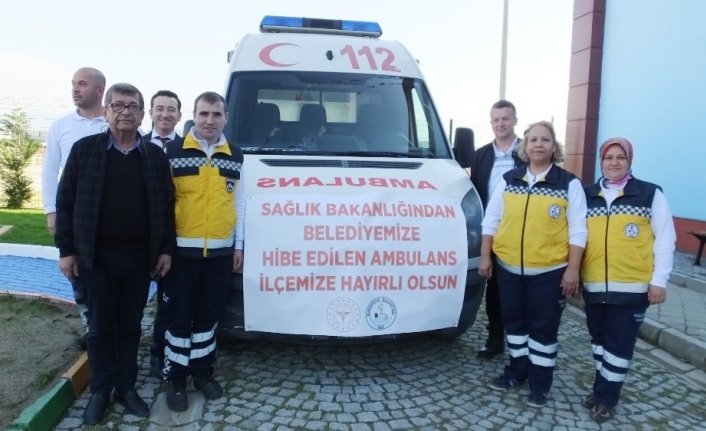 Sağlık Bakanlığı Burhaniye Belediyesine ambulans gönderdi