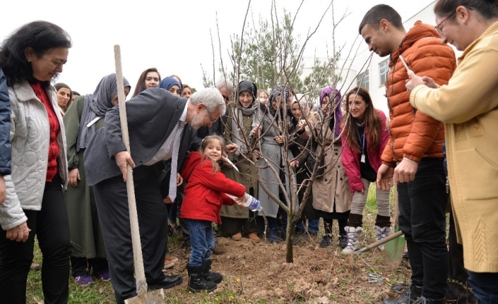 Sağlık Hizmetleri öğrencilerinden ‘yeşil’ seferberlik